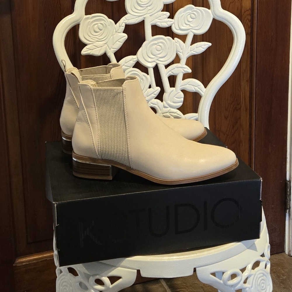 Women's Cream Ankle Boots